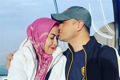 Mantan Istri Ferry Irawan Berapa Dan Siapa Saja Profil Biodata Istri