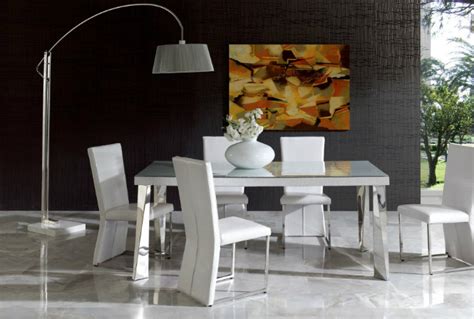 5 Ideas On How To Use Modern Floor Lamps In Your Dining Room