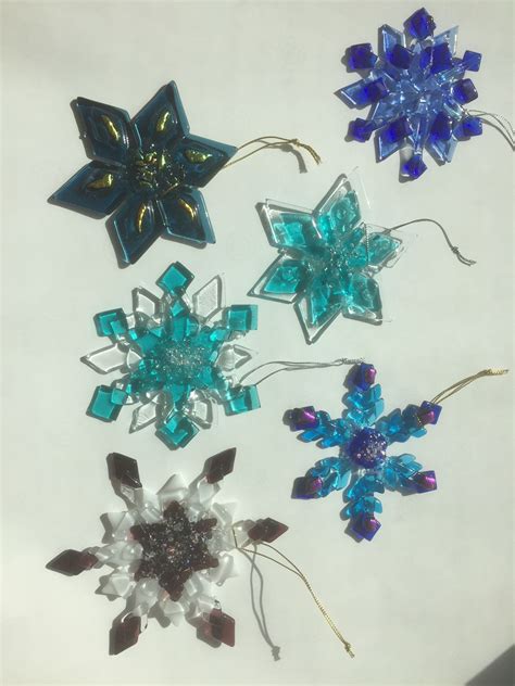 Designed By Annie Dotzauer These Fused Glass Snowflakes Just Make Me Happy Fused Glass
