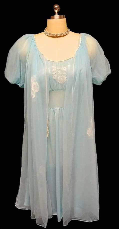 Vintage Miss Elaine Lace Appliques Double Nylon Peignoir And Nightgown