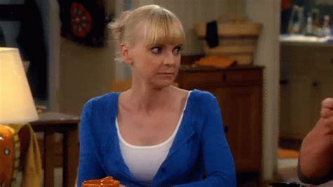 Awkward Christy Gif Awkward Christy Anna Faris Discover Share Gifs My