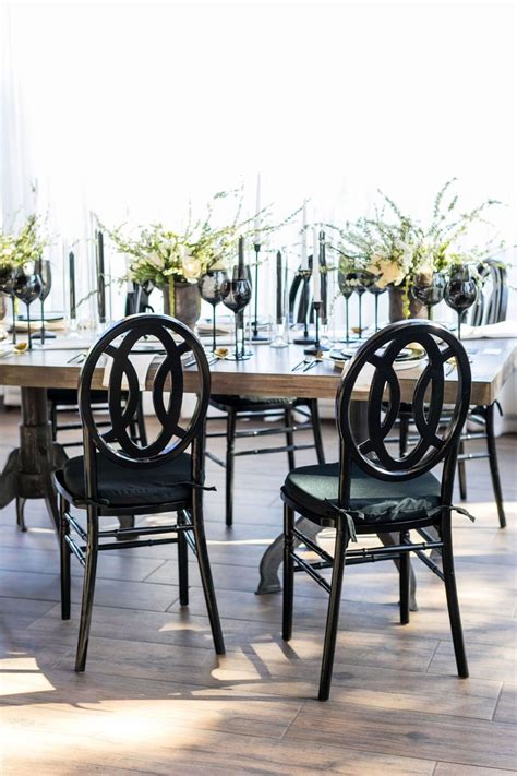 Black Chairs With Wood Wedding Table