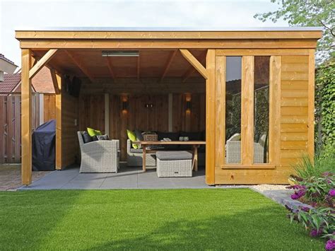Check spelling or type a new query. Pflegeleichter Garten mit Terrassenüberdachung aus Holz ...