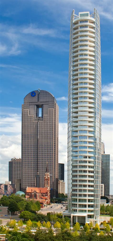Dallas Tallest Building Boll