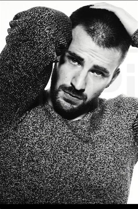 Pin By Thomas Markham On Favorite Male Celebs Chris Evans Captain