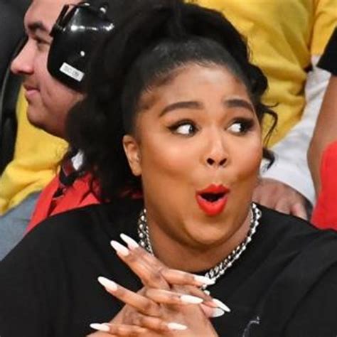 Lizzo Responds To Twerking Courtside Haters E Online