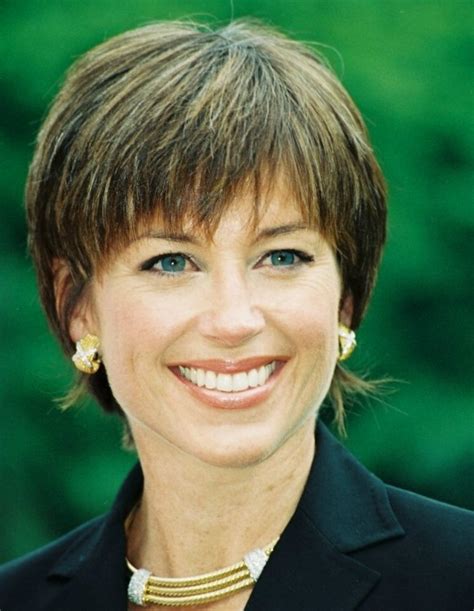 Dorothy Hamill Hairstyle For Women In Their 80s Norberto Ribas