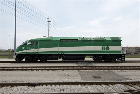 Go Transit Debuts Sleek New Locomotive Transit Toronto Weblog