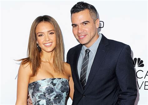 Jessica Alba Is Pregnant Expecting Third Child With Cash Warren
