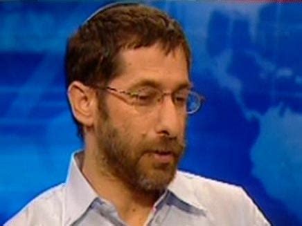 בתמורה לצילום הדרכון/תעודת זהות נעניק מנוי של חצי שנה מתנה לצפייה באתר. תעודת זהות | mako