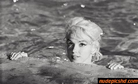 Marilyn Monroe Pool Nude Leaked Porn Photo 1100171