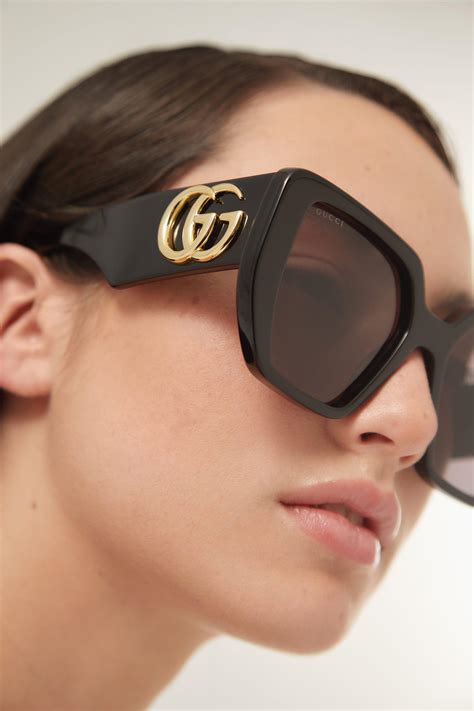 Gucci Gg0956s Oversized Black Sunglasses With Maxi Logo Lyst