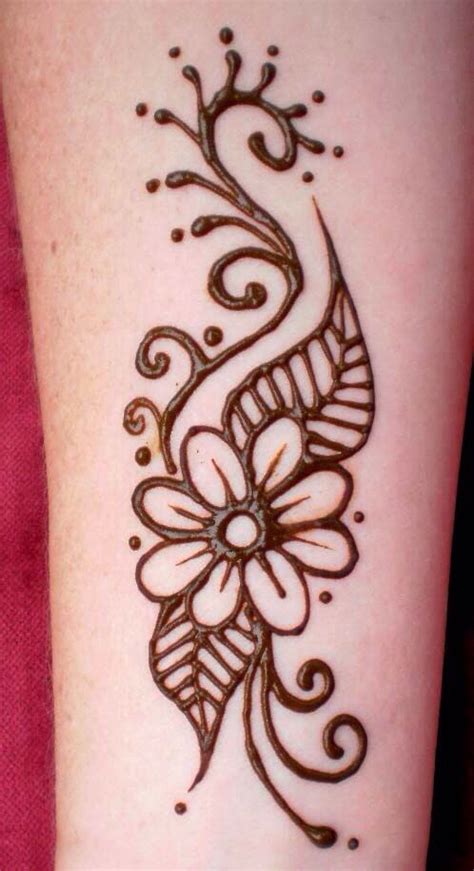 Easy Mehndi Designs That Are Quick To Try Yourself Fashionglint
