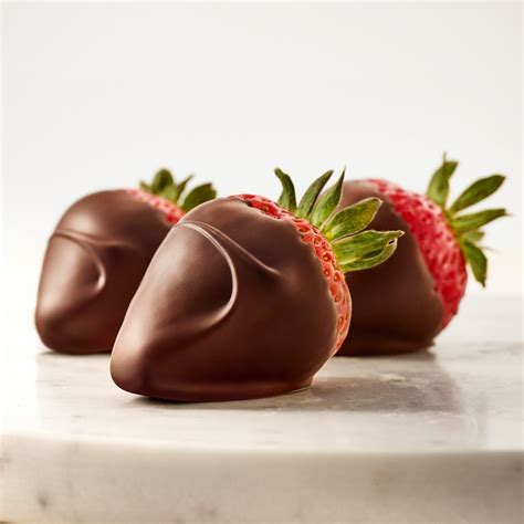 diy chocolate covered strawberry recipe edible® blog