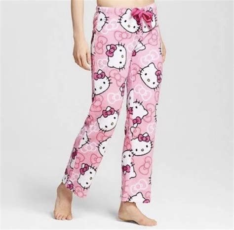 Pin By Sunni On Tyunnjjjj Hello Kitty Clothes Plush Pajama Pants