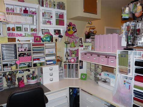 Take a tour of my craft room to get ideas for how to store and organize your craft supplies in a small space with ikea & michaels drawers and cubes. CRAFTY STORAGE: Heather's craft room