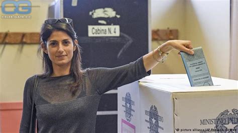 Virginia Raggi Nackt Nacktbilder Playboy Nacktfotos Fakes Oben Ohne