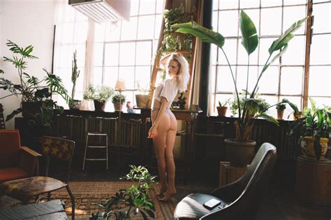 Alexa Reynen Sexy Topless Photos Thefappening