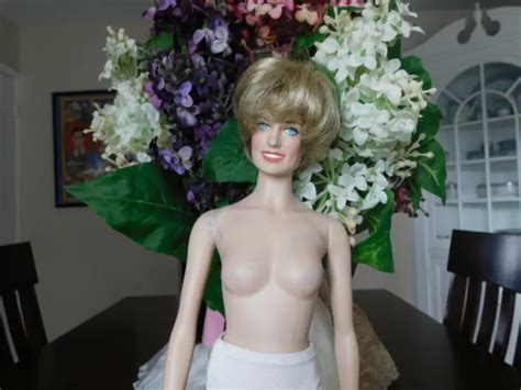 Franklin Mint Princess Of Grandeur Diana Custom Vinyl Dressed Doll