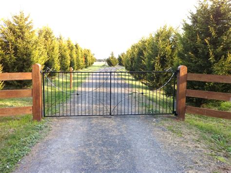 See more ideas about door design, gate design, door gate design. Farm Driveway Entrance Gates Ideas - DECOREDO