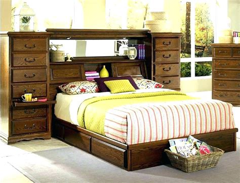 The king platform bed with storage has a warm cherry finish that gives the king bed a certain warm feeling. King Size Bed With Lighted Headboard HOUSE STYLE DESIGN ...