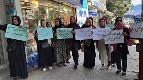 تلاش برای احیای حقوق زنان؛ اتحادیه اروپا کنفرانس رهبران زن افغان را برگزار کرد