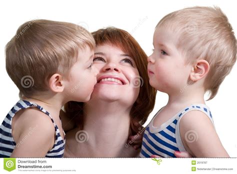 Madre Con Dos Hijos Imagen De Archivo Imagen De Positivo 2019787
