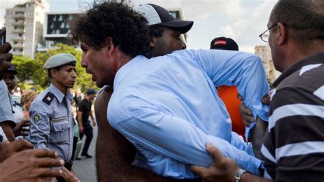 Cuba Gay Rights Activists Arrested At Pride March In Havana Bbc News