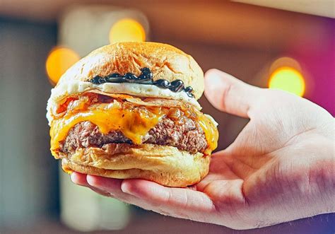 La Mejor Hamburguesa De Europa Se Cocina En Alicante Para Participar