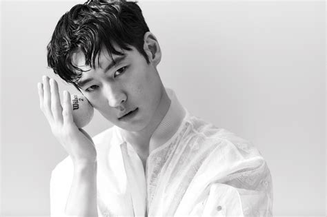 He started his career in indie films, then went on to appear in commercial films like the front line (2011), architecture 101 (2012) and my paparotti (2013), and television series like fashion king (2012). Pin on Lee je hoon