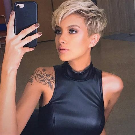 45 Perfect Short Hairstyles For Women Of Any Age In 2020 Edgy Hair Short Hair Styles Pixie