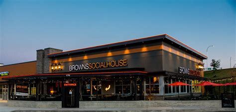Browns Socialhouse - Mccallum | X3 Constructors