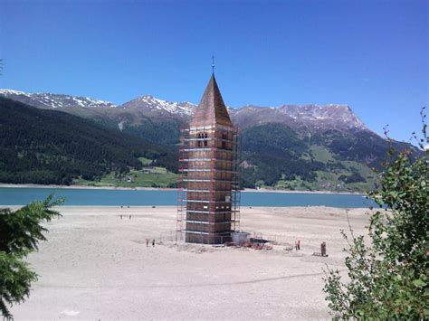 Curon venosta bed and breakfast. Bild "Kirchturm bei Niedrigwasser" zu Kirchturm im ...