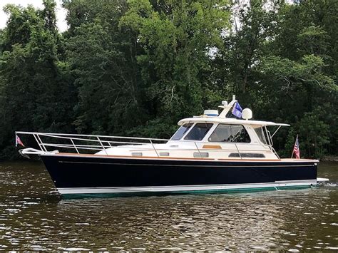 38 Sabre 38 Hardtop Express W Freedom Lify For Sale Motor Yachts