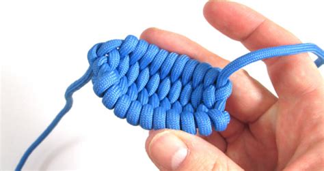Learn how to do just about everything at ehow. Braided/woven rock sling - Paracord guild