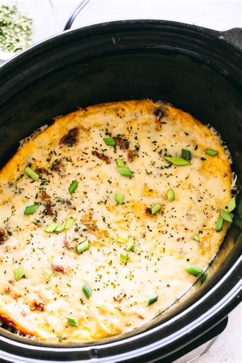 Overnight Slow Cooker Breakfast Casserole With Hash Browns And Eggs