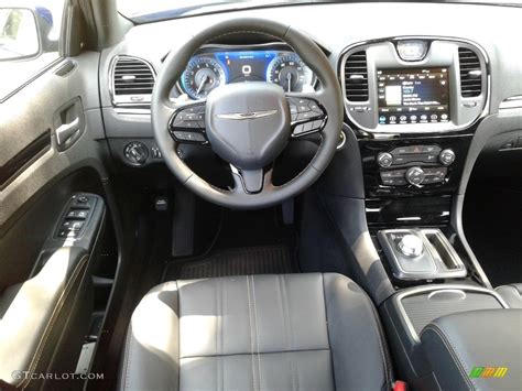 2019 Chrysler 300 S Dashboard Photos