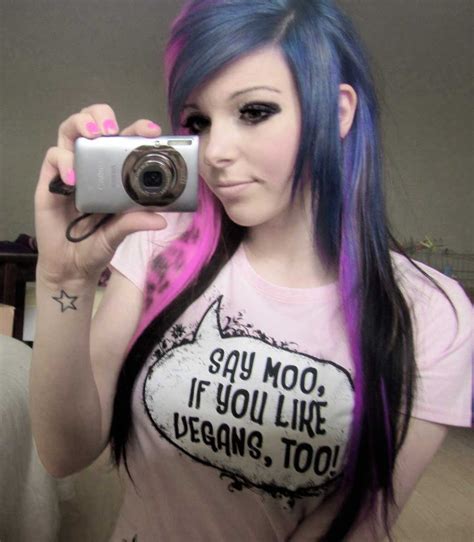 Scene Girls With Pink And Black Hair