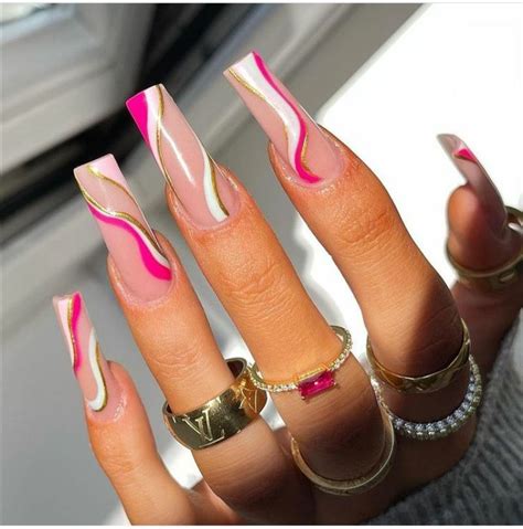 40 Splendid Gold Nail Designs To Inspire Your Next Manicure The