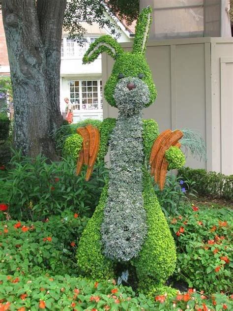 Garden Art Rabbit Bunny With Carrots Topiary Garden Art