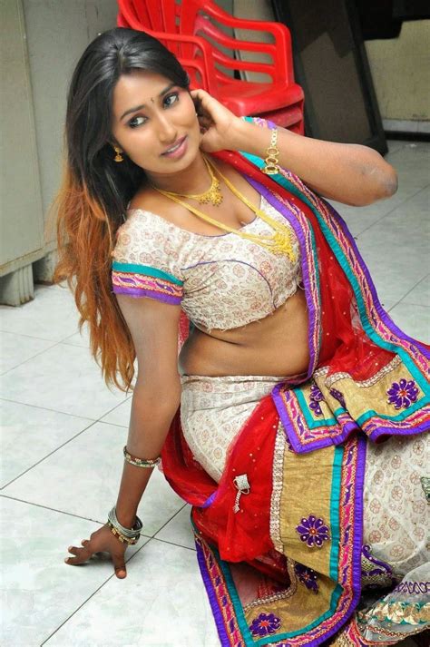 Swathi Naidu Indian Celebrities Saree Indian Girls