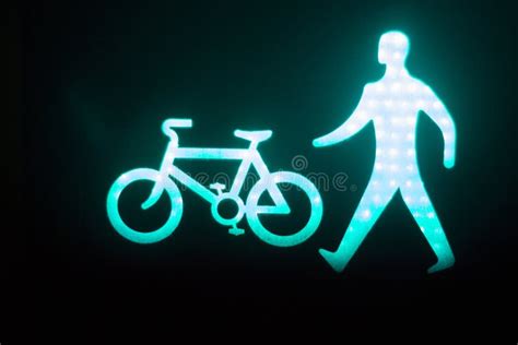 Green Man Go Pedestrian Traffic Light Stock Image Image Of Cycle