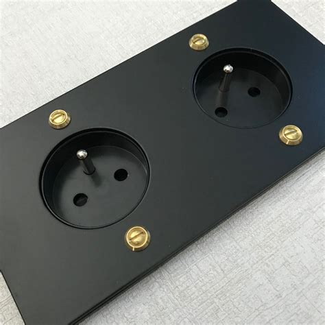 6nm4 Prise Noir Mat Basic Loft 2 Interrupteurs Et Prises Au Design