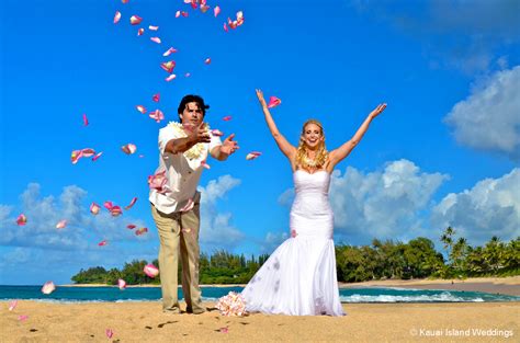 Tunnels beaches wedding venue is one of my favourite places. Destination Weddings on Kauai, Hawaii: Tunnels Beach ...