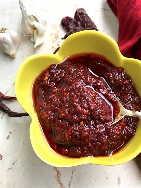 Homemade Chili Garlic Sauce Schezwan Sauce Recipe Saffron Trail