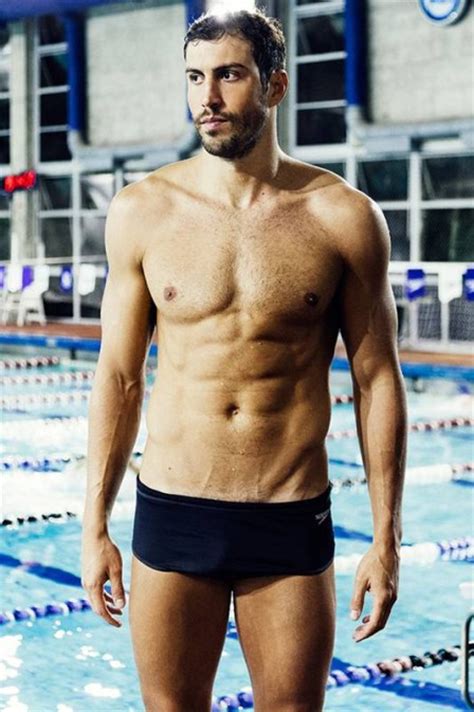 Novo muso da natação brasileira Guilherme Guido tem fama de bom moço é casado e pai de um bebê