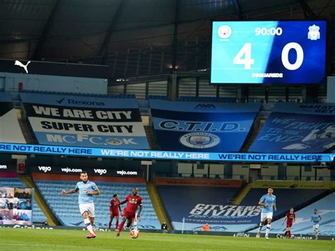 Robertson puts an early ball into the box, otamendi throws himself. Man City vs Liverpool | Manchester City hammer champions ...