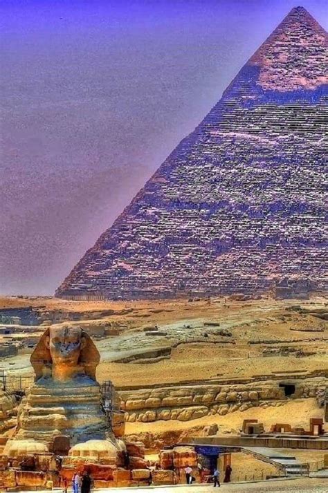Khafre Pyramid Sphinx At Giza Egypt Giza Egypt Egypt Places Around The World