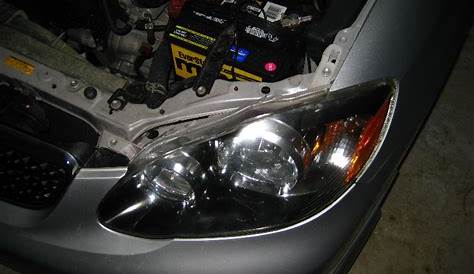 2003 Toyota corolla head light bulb