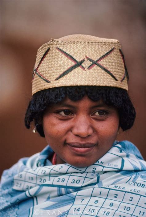 africa portrait of a betsileo girl central madagascar © frans lanting strawhat frans